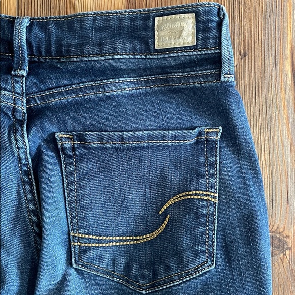 Levi Strauss Jeans - Picture 5 of 6